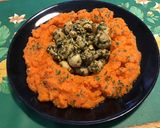 Une image de l'étape 3 de Couronne de purée de carottes aux champignons sautés épicés.