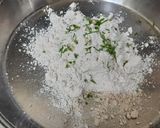 A picture of step 7 of Methi pithla jowar green garlic bhakri and thecha village style.