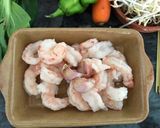 Foto del paso 2 de la receta: 🍁 Tallarines al estilo chino con gambas al ajillo 🧄