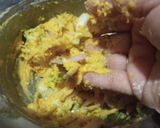 A picture of step 2 of Cabbage onion pakoda.