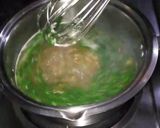 A picture of step 3 of Chicken spinach egg drop soup.