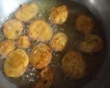 A picture of step 4 of Aloo and pyaz pakora.
