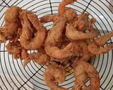 Foto langkah ke 6 dari resep Udang Goreng Tepung.