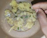 A picture of step 2 of Potato rolls.