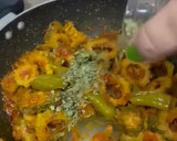 चटपटा अचारी करेला रेसिपी चरण 9 फोटो
