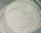 A picture of step 1 of Urad dal pakoda.