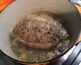 Une image de l'étape 13 de Rôti de cerf mariné, carottes jaunes et sauce brune.