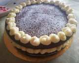 Foto del paso 8 de la receta: Tarta de chocolate rellena de frambuesa y mousse de vainilla 🥧