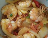 Foto langkah ke 6 dari resep Udang Asam Manis Pedas.