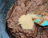 A picture of step 6 of Dates and oats barfi.
