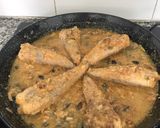 Foto del paso 7 de la receta: Colitas de rape encebolladas