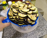 Foto del paso 2 de la receta: Berenjenas en escabeche como a mí más me gustan