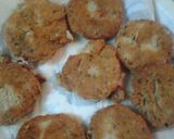 A picture of step 6 of Garlicky Cheesy fried tuna biscuits.