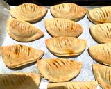 A picture of step 5 of Baked meatpie.