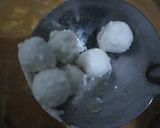 Foto langkah ke 5 dari resep 87.Bubur Hintalu Karuang Kuah Tape Singkong.