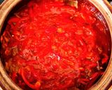 A picture of step 5 of Beef in a pot with sweet pepper.