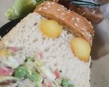 A picture of step 6 of Chicken veggies sandwich.