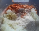 Foto del paso 3 de la receta: Torticas de Vegetales!!! 🥒🥕🥔🌰🍘🍘🧀🥖