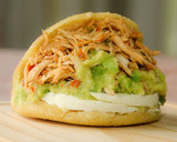 Foto del paso 1 de la receta: Arepas (Tortilla de arina de maiz) a mi manera
