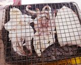 Hình bước làm 2 của món Mực một nắng nướng