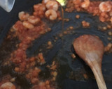 Foto del paso 6 de la receta: Fideuà de galeras y gambitas, al azafrán