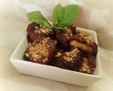 Foto del paso 5 de la receta Bombones de chocolate rellenos de plátano