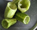 A picture of step 1 of Stuffed Ridge gourd.