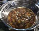 Une image de l'étape 5 de Compote de prunes au curaçao et sucre punjabi.