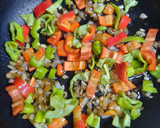 Foto del paso 2 de la receta: Pechuga de pollo con tomate 🍅