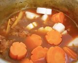 A picture of step 2 of Hu Tieu Bo Kho (Vietnamese Beef Stew Noodle Soup).