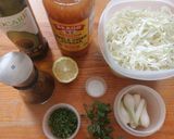 Foto del paso 1 de la receta: Ensalada sencilla de col (repollo)