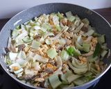 Foto langkah ke 5 dari resep Bihun Goreng Sehat tanpa MSG.