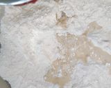 A picture of step 2 of Triangle paratha.