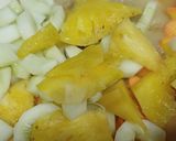 Hình bước làm 3 của món Mực xào rau củ