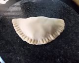 A picture of step 4 of Aloo anardana gujiya.