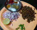चटपटीत चना उसळ (chana usal recipe in marathi) रेसिपी स्टेप 1 फोटो 