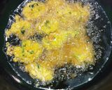 Foto langkah ke 5 dari resep Bakwan Jagung Bunga Telang.