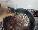 Foto del paso 2 de la receta: Calamares al vino blanco