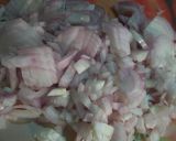 A picture of step 1 of Mushroom masala curry.