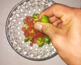 Foto del paso 5 de la receta: Tartare de tomate y aguacate