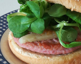 Foto del paso 2 de la receta: Hamburguesa con canónigos y carne de membrillo