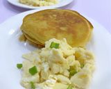 A picture of step 1 of Scrambled Eggs With Fluffy Pancakes.