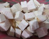Hình bước làm 1 của món Chân gà hầm khoai sọ