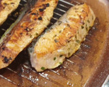 Foto del paso 4 de la receta: Salmón al curry con brócoli salteado