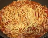 A picture of step 3 of Garlic Sausage and Tomato Spaghetti.