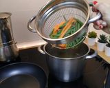 Foto del paso 6 de la receta: Lubina con verduras salteadas