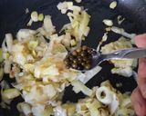 Foto del paso 4 de la receta: Filetes de pavo a la pimienta verde