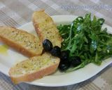 Hình bước làm 3 của món SƯỜN NẤU NHO KHÔ, KEM KHOAI TÂY, BRUSCHETTE ALIO, SALAD