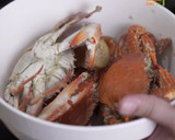 A picture of step 2 of Simple Boiled Crab.