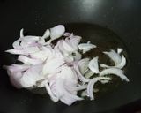 A picture of step 3 of Qeema Hari Mirch.